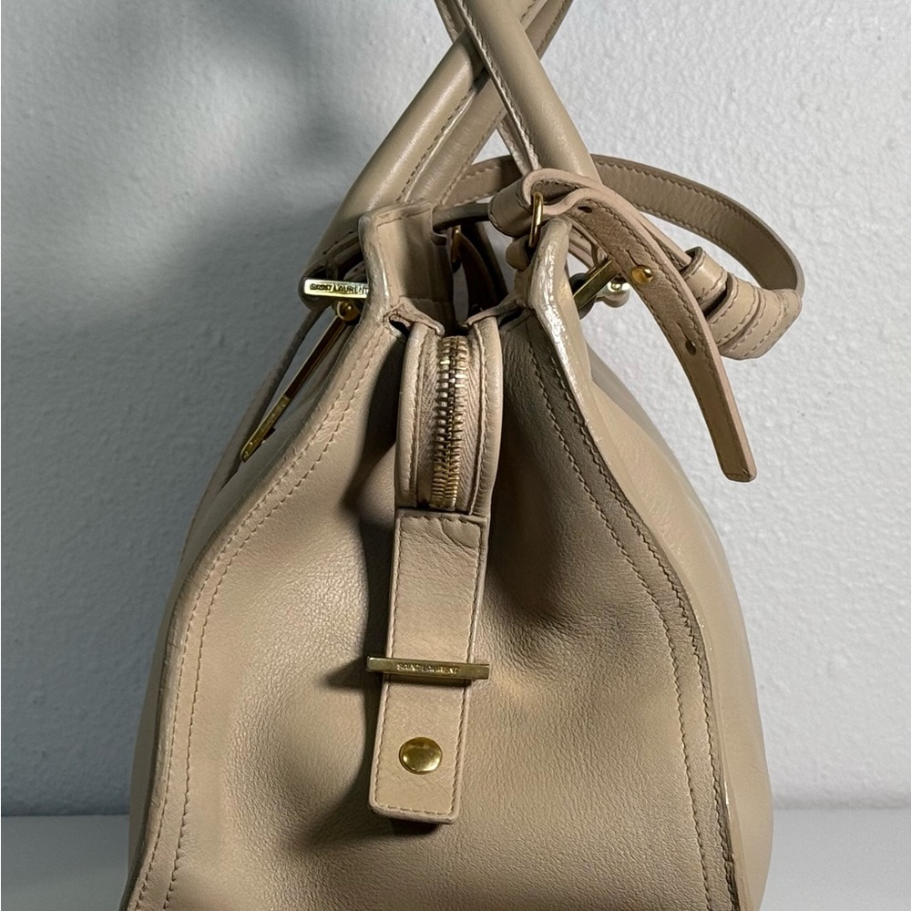 Authentic YSL Beige Cabass - Picture 2 of 9